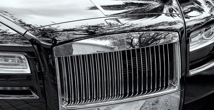 90mm f/4 Macro Elmar. F/11, 1/125, ISO 800