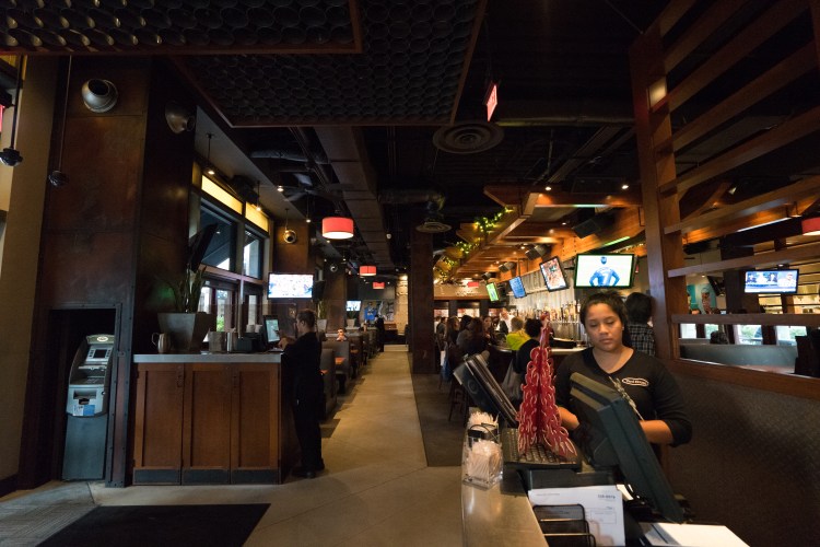 Sony a7II, Sony 16-35/4 Vario-Tessar f/4, 1/40, ISO 6400 Out of camera, opened with Adobe dng converter 8.7.1 